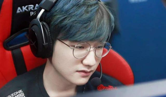 维尼修斯以 维尼修斯以