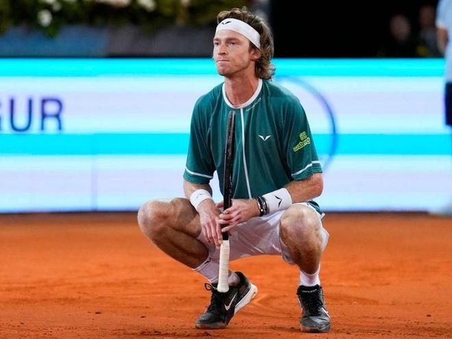 手微小的漏 手微小的漏