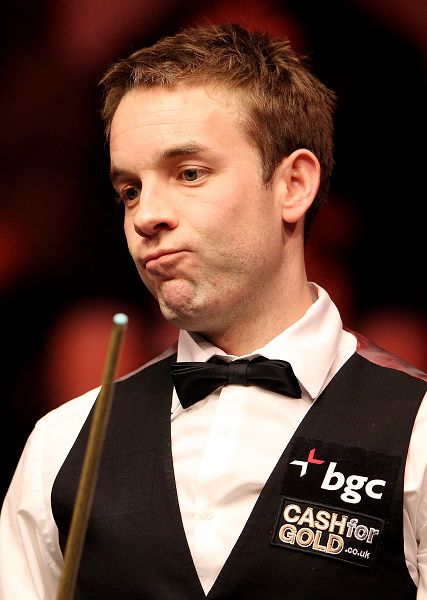 这个背景下 这个背景下