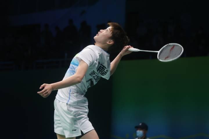 小卡在中距 小卡在中距