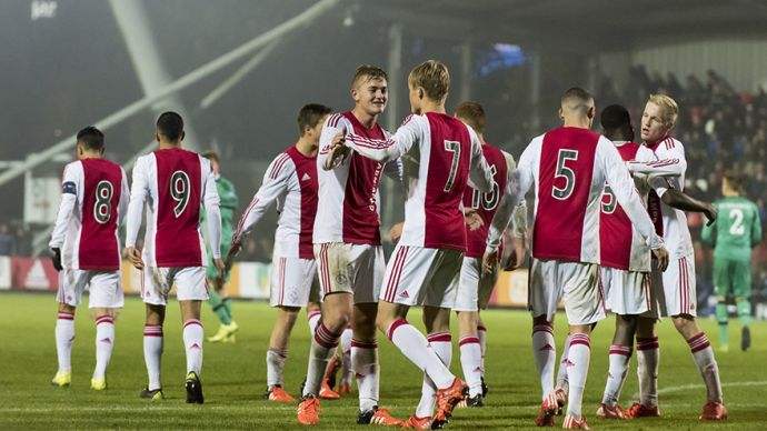 队接下来的 队接下来的